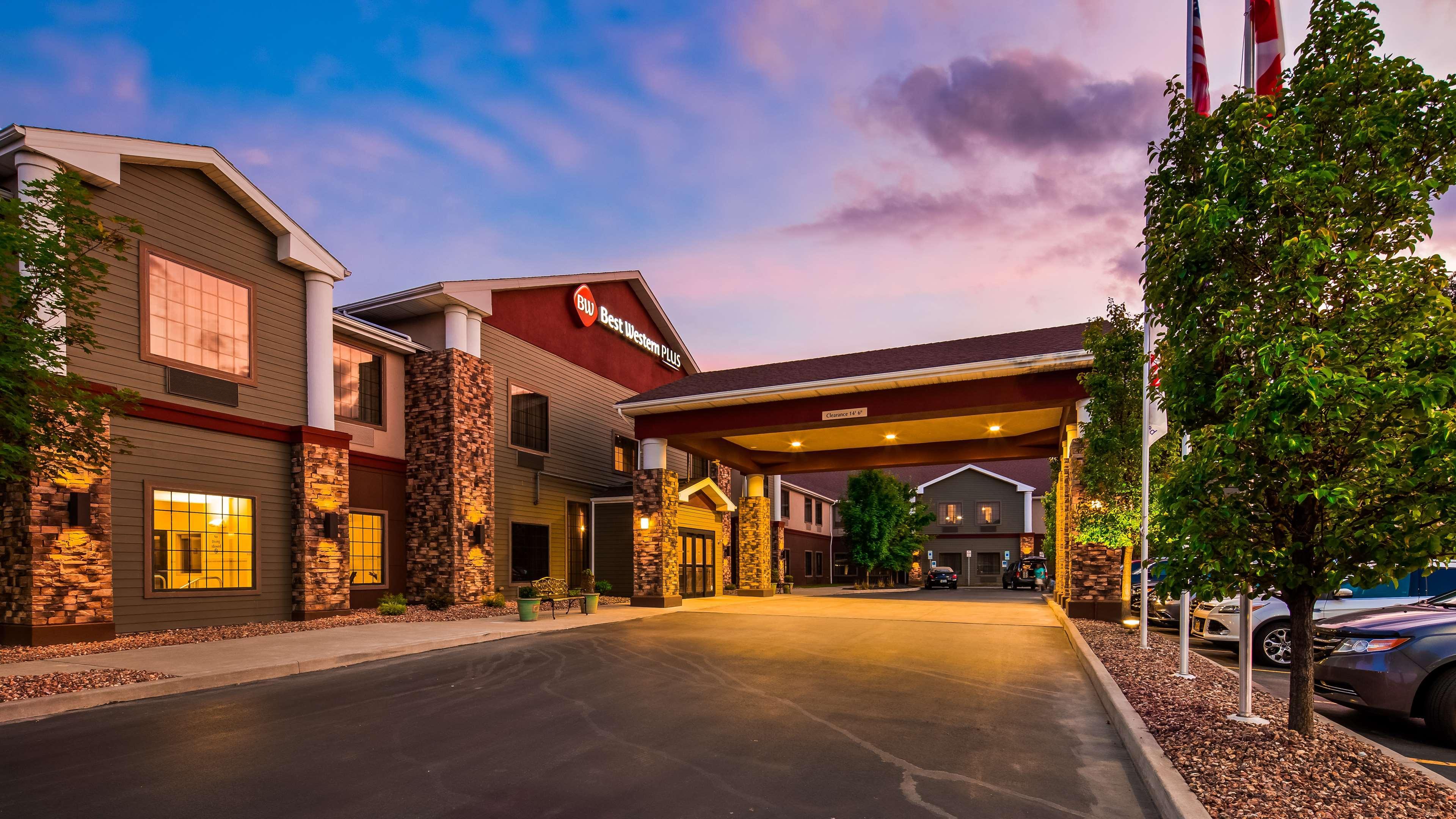 Best Western Plus Victor Inn & Suites Εξωτερικό φωτογραφία